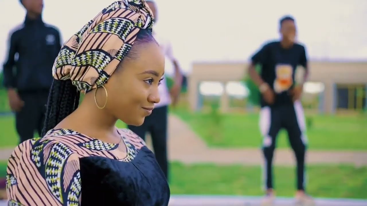 Hassan m yusuf ft Suhailat(MUZAGAYA) Latest Hausa song #2025 