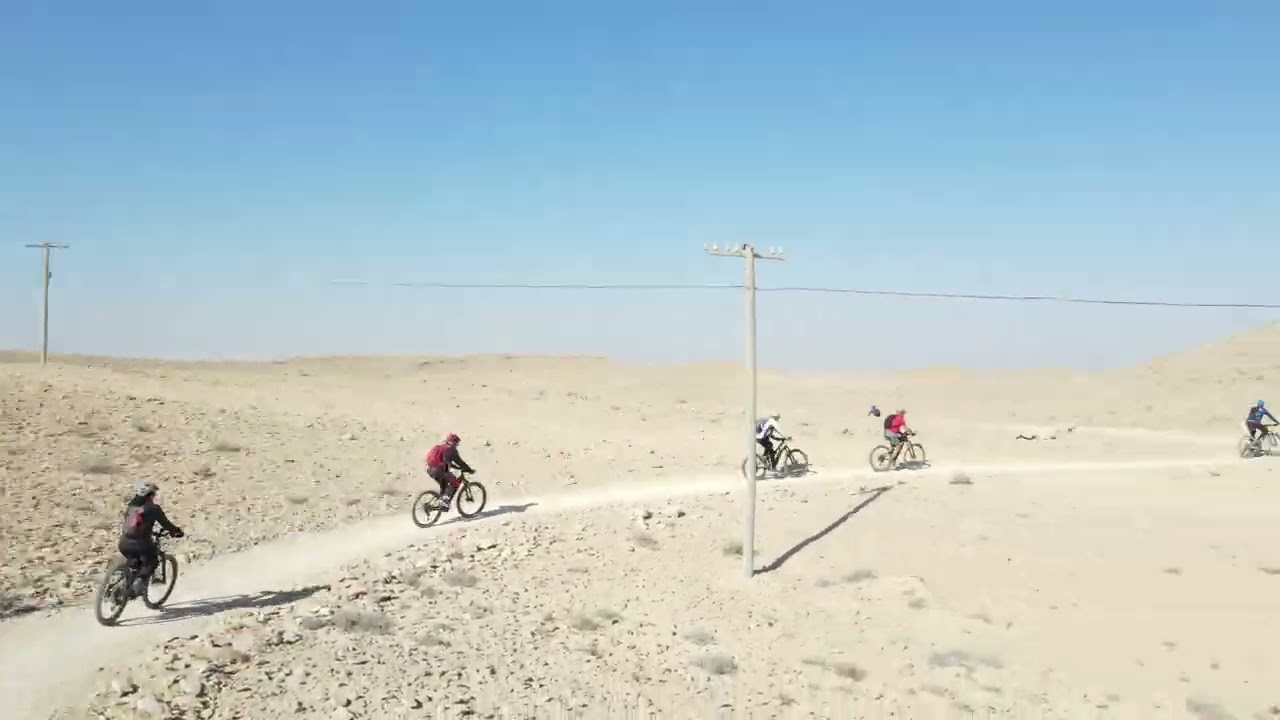 טיול מועדון רכיבה קבוצת טיולים במצפה - רחפן