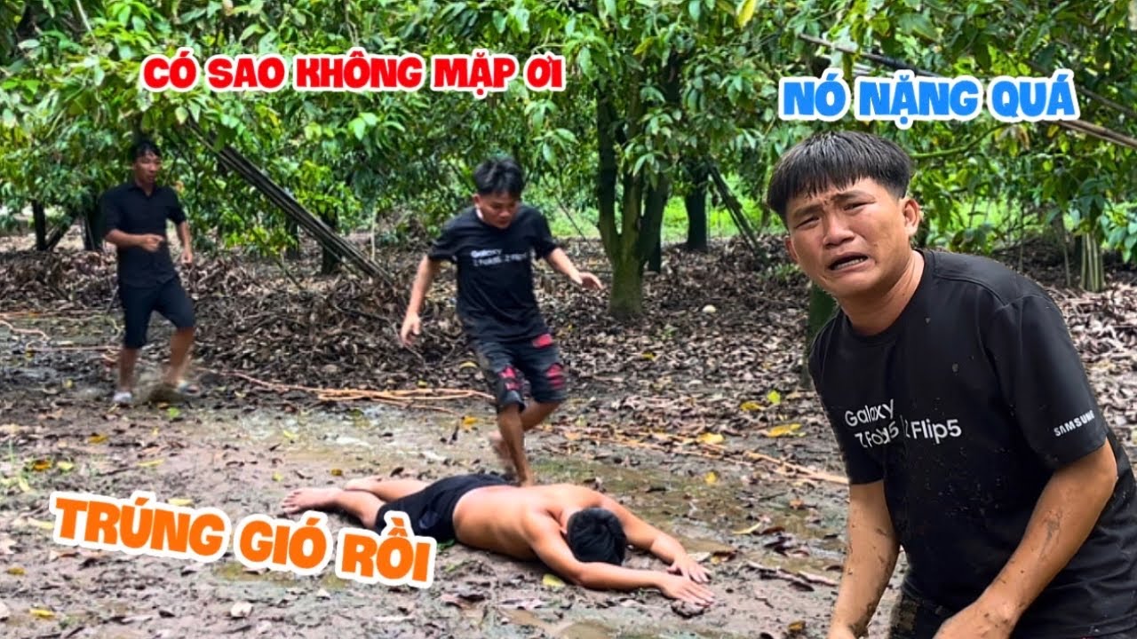 Camaramen Và Anh 2 Ra Vườn Bất Ngờ Gặp Sự Cố Cả Team Hoảng Hốt | HoàiPhong TV