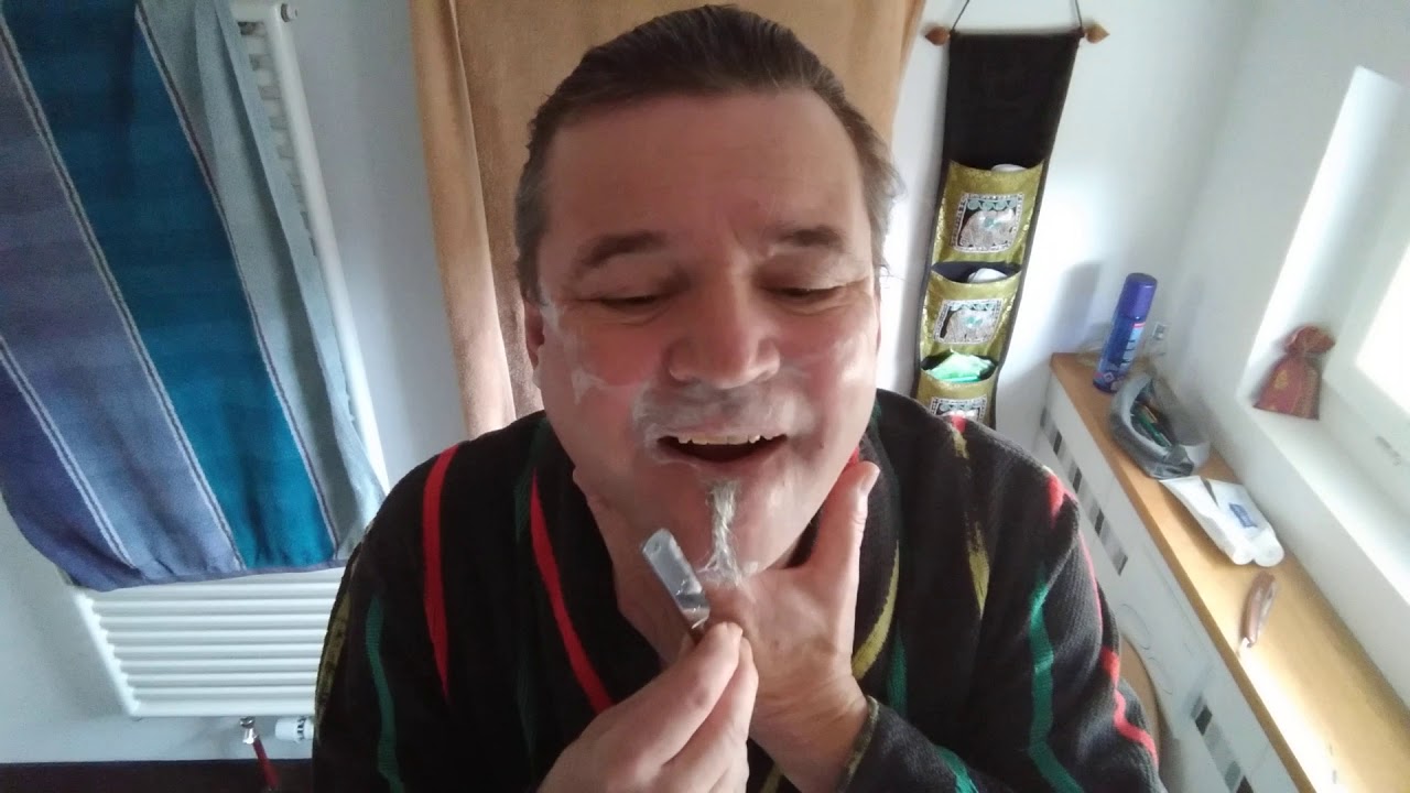 Zwei fremde Messer testen