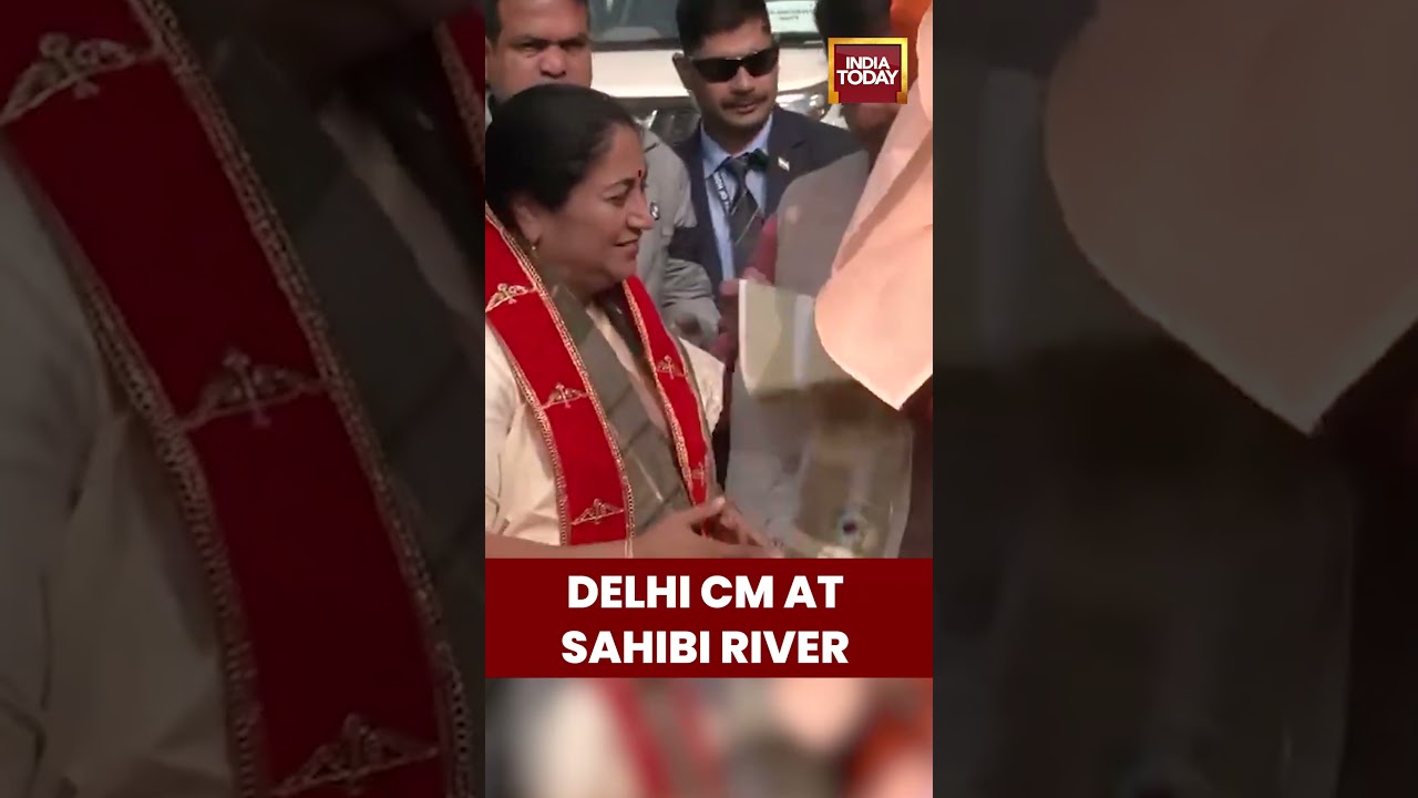 Delhi CM Rekha Gupta Inspects Sahibi River, Orders Action on Civic Issues #rekhagupta #delhi
