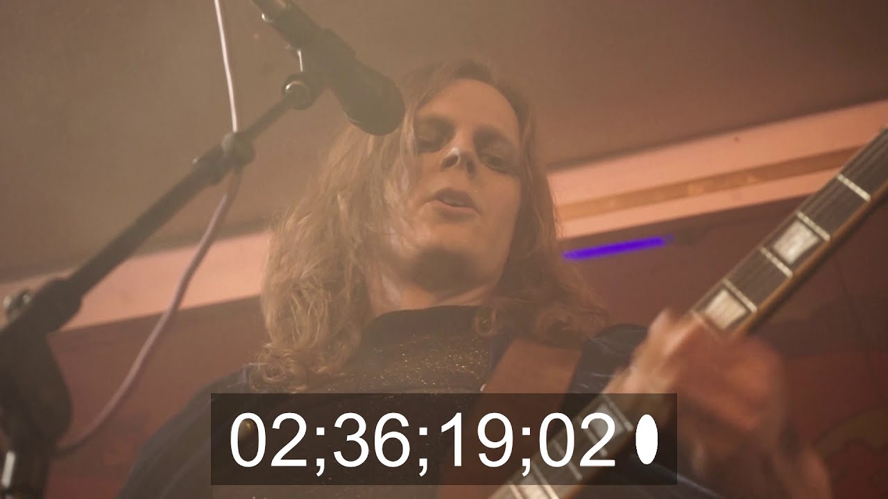 HÄLLAS - Muskel Rock, Bladinge, Sweden June 2018 (System Camera)