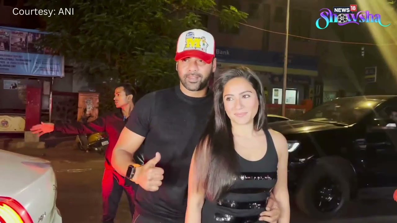 Salman Khan, Iulia Vantur, Riteish Deshmukh, Genelia D'Souza Attend Sohail Khan's B'Day Bash | WATCH