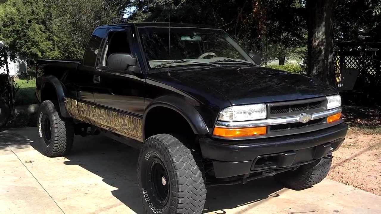 2001 S10 ZR2 walk around exhaust & stero