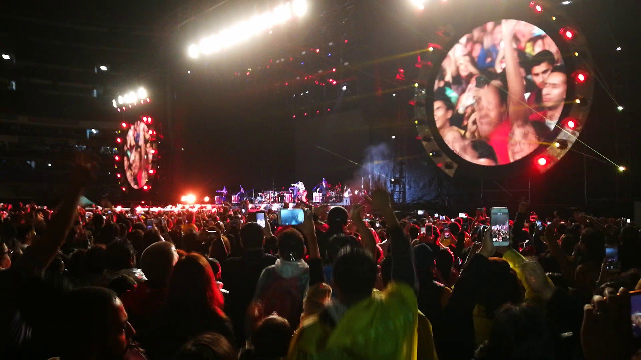 Shakira - La La La & Waka Waka at Estadio Azteca México / El dorado world tour