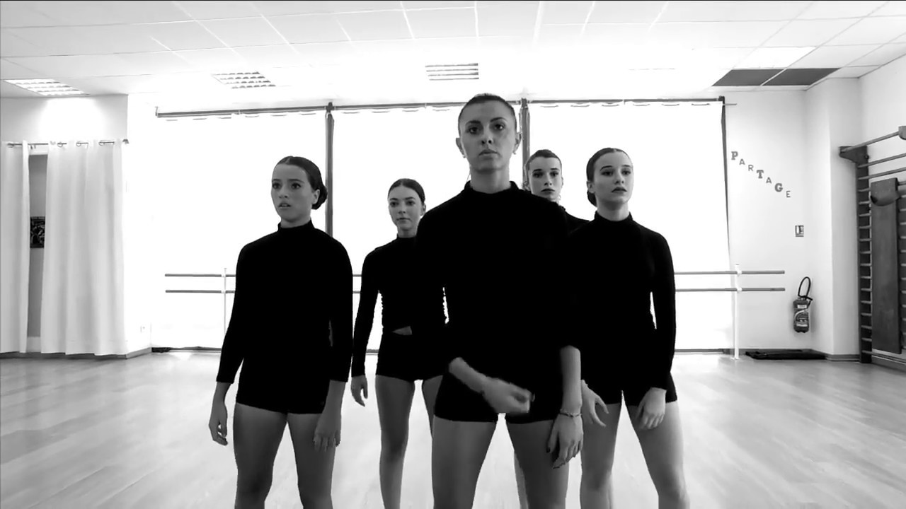 Mika Vainio /// STRATOSTAATTI /// Chor&eacute;graphe : Sandra Veers&eacute; /// STEP DANCE'S