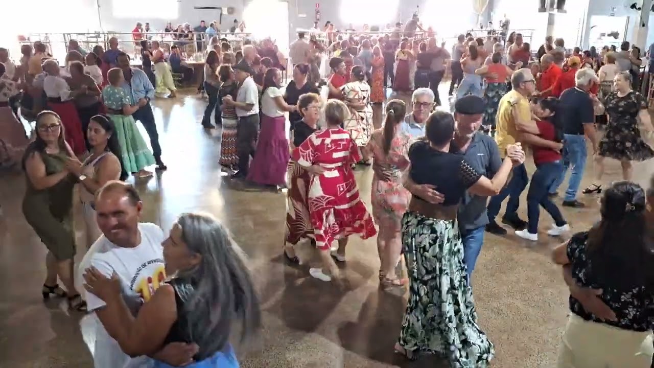 Quarta feira de muita dança nos idosos de Rio Bonito do Iguaçu no Paraná(com marcos e margarida)