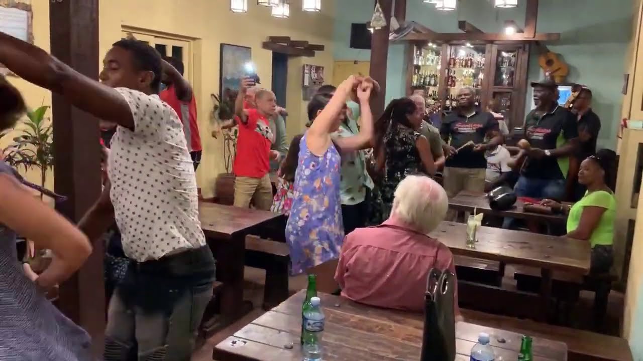 Local Cuban music in Santiago de Cuba. First night out with Sandunga Dance School.