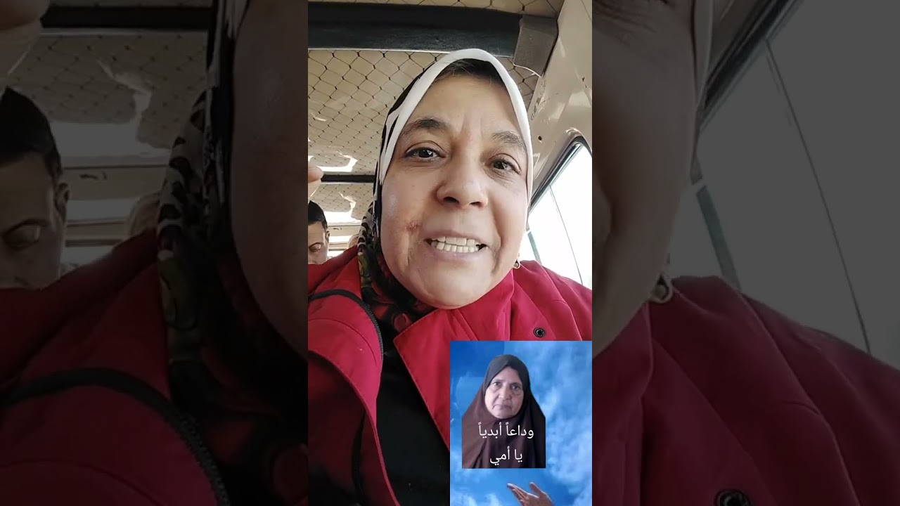 اللبس حرية شخصية ، بس معرفش إيه لازمة البرسينج اللي البنات بتحطه ، وفتاة الأتوبيس والشاب غلطانييييين