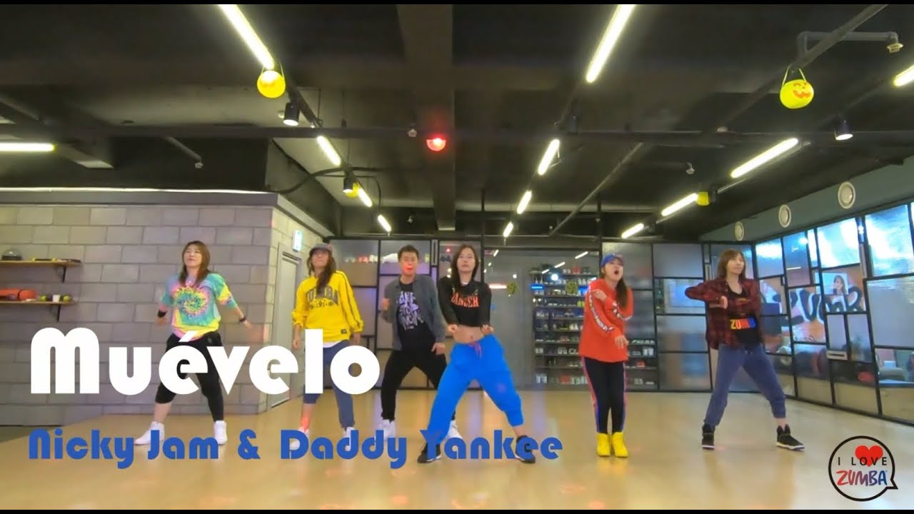 #zumba2020   I LOVE ZUMBA / 줌바 홈트 / Nicky Jam & Daddy Yankee - Muévelo
