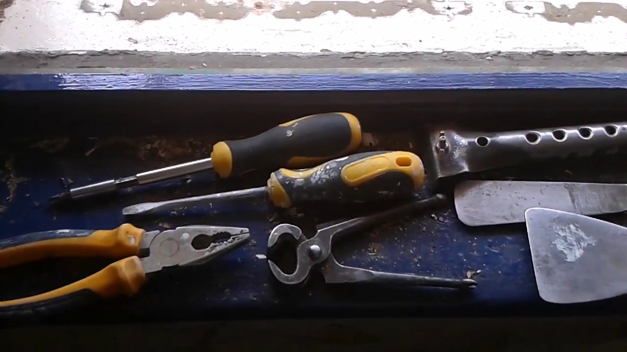 Stripping and painting Victorian sash windows