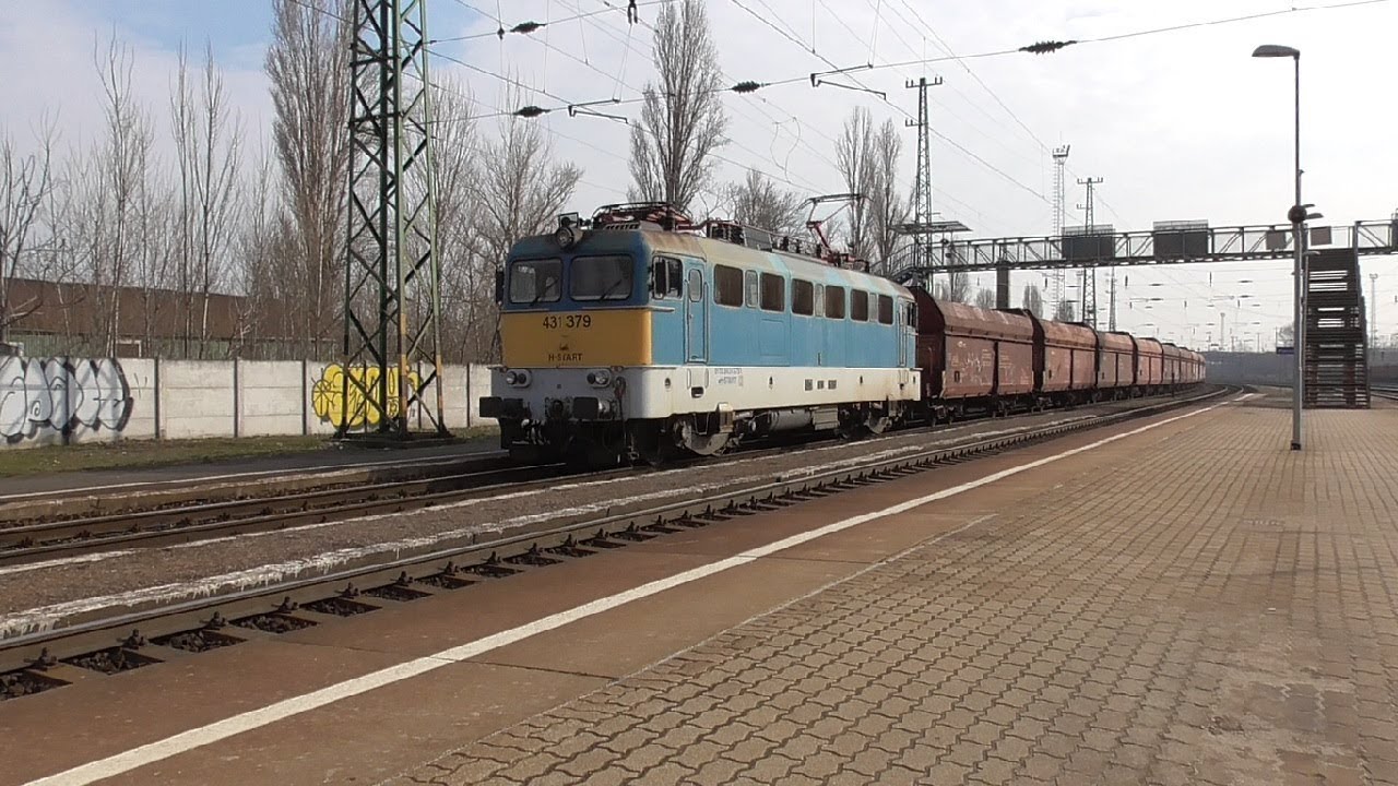 Tehervonatok Ferencv&aacute;ros &aacute;llom&aacute;son /  Freight trains in Ferencv&aacute;ros