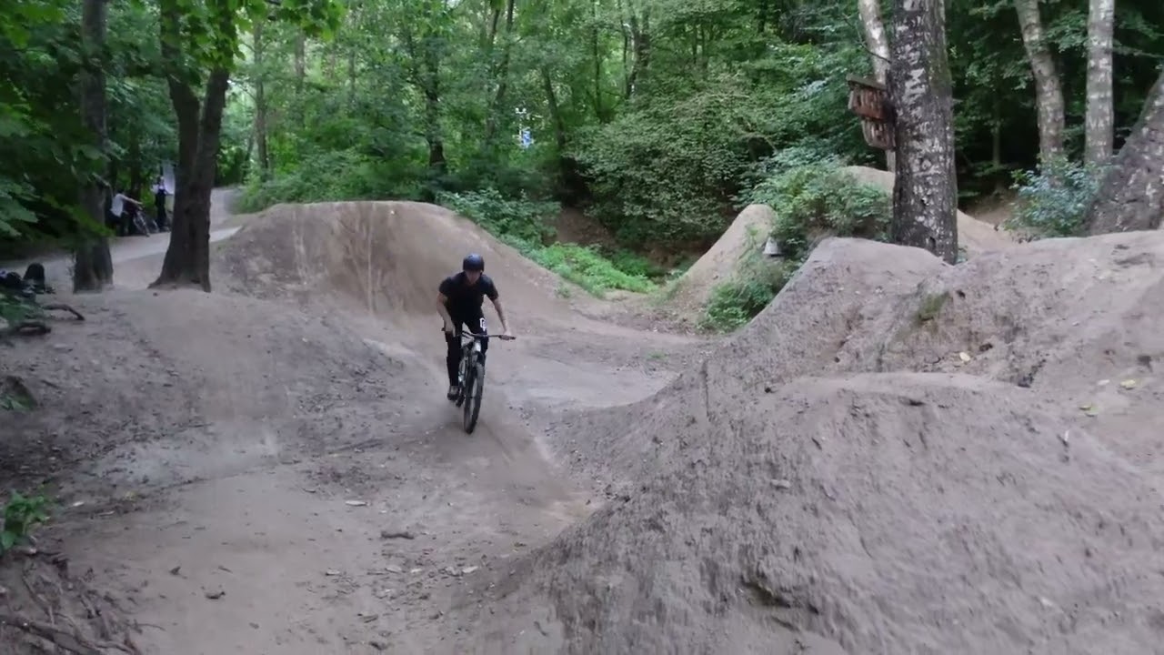 Dirt jumping with Emil Johansson & Lukas Skiöld