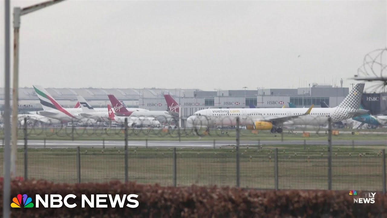Delays linger after power outage at London&rsquo;s Heathrow airport