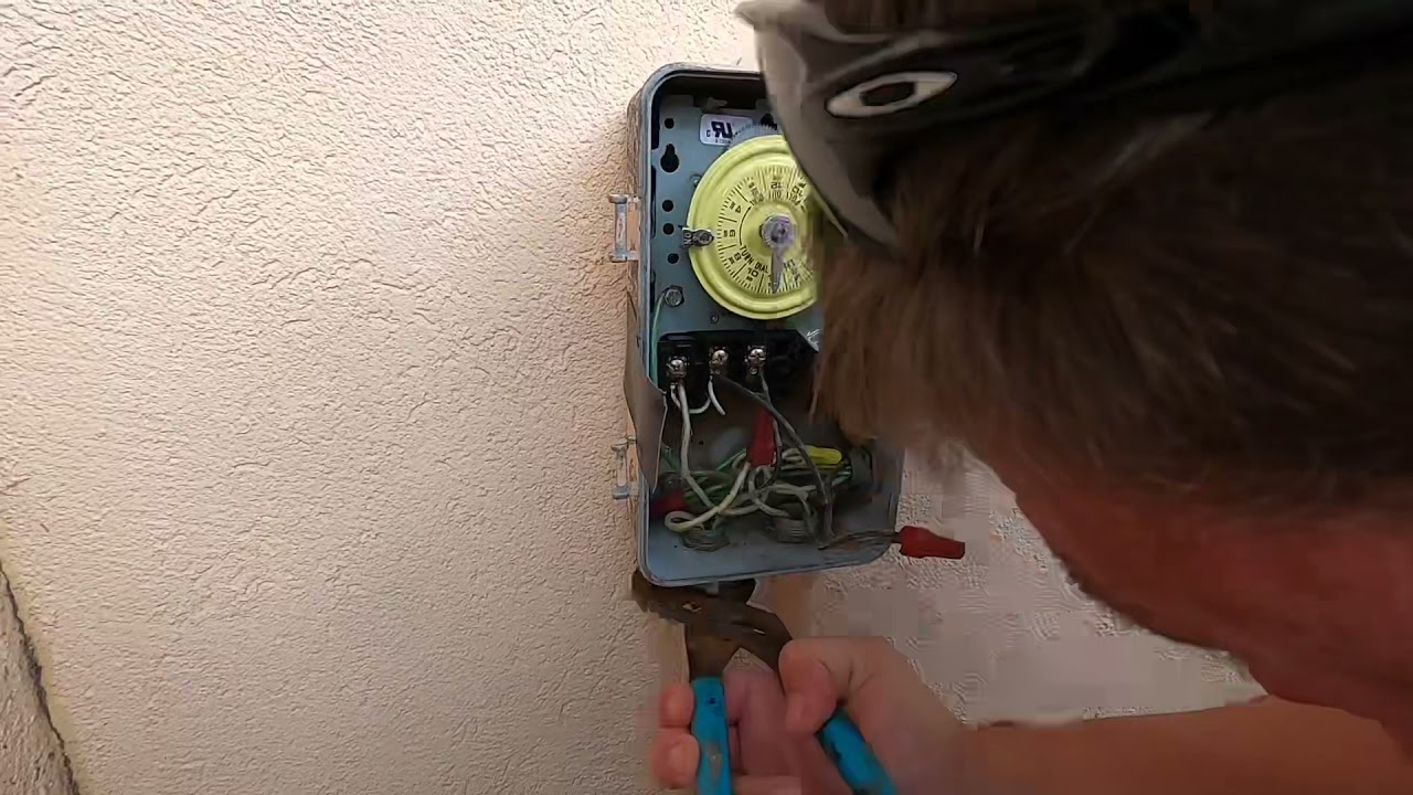 Установка нового таймера для бассейна