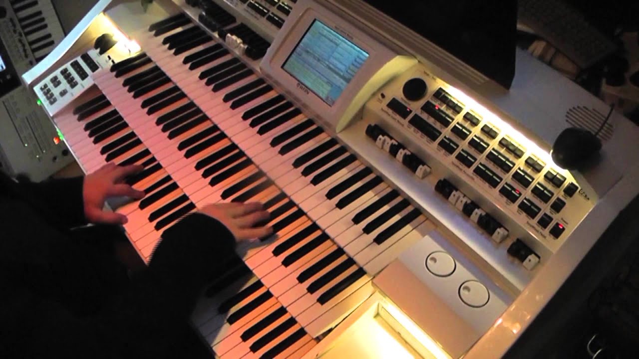 While My Guitar Gently Weeps Played on Wersi  Louvre Organ. Chris Hopkins