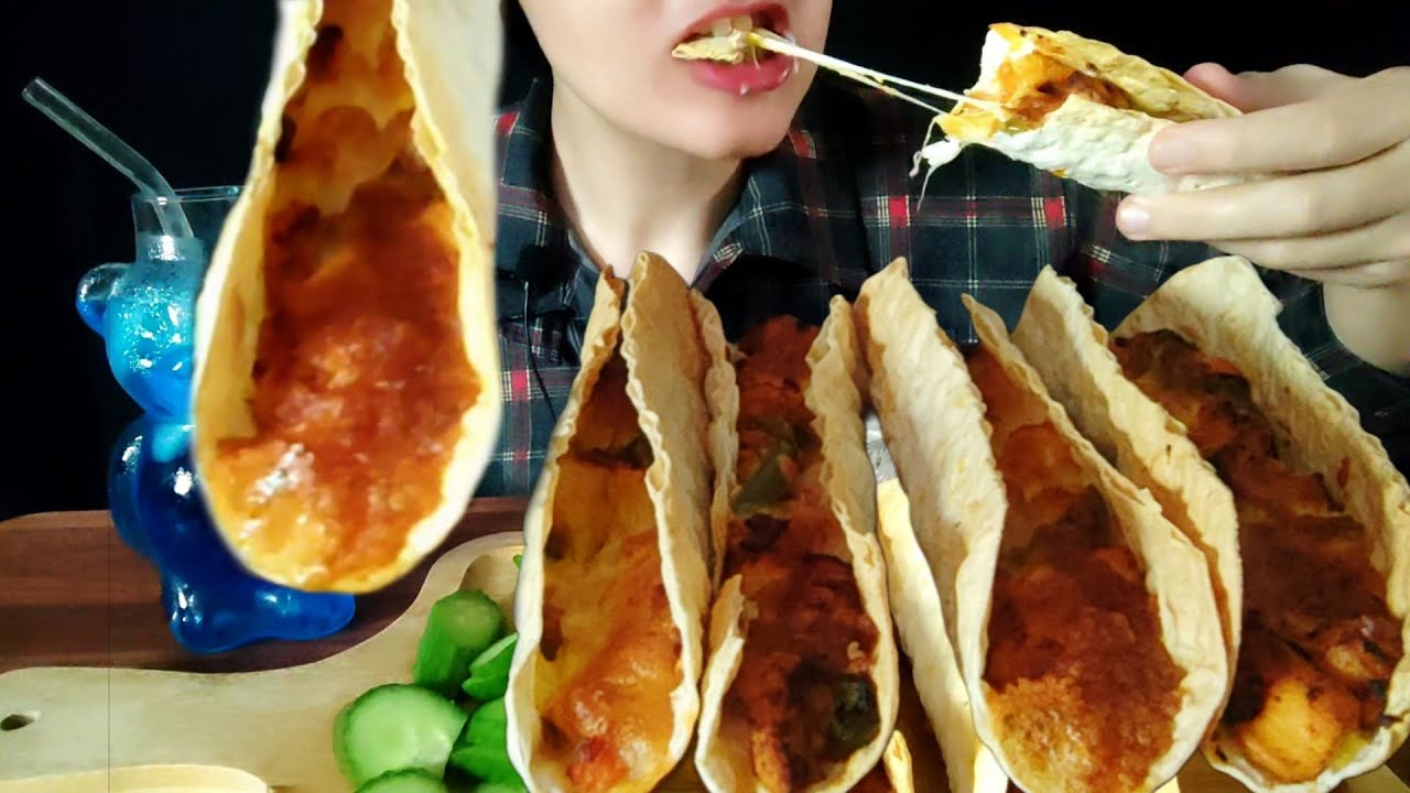 Eating Chicken Tacos | Crunchy Mexican Food with Sauce & Soda 🌮 | Food ASMR