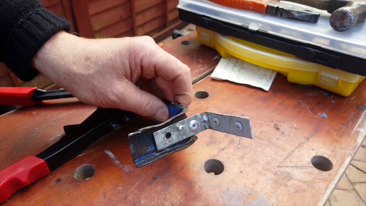 Rivet Gun - How to use a Pop Rivet Gun