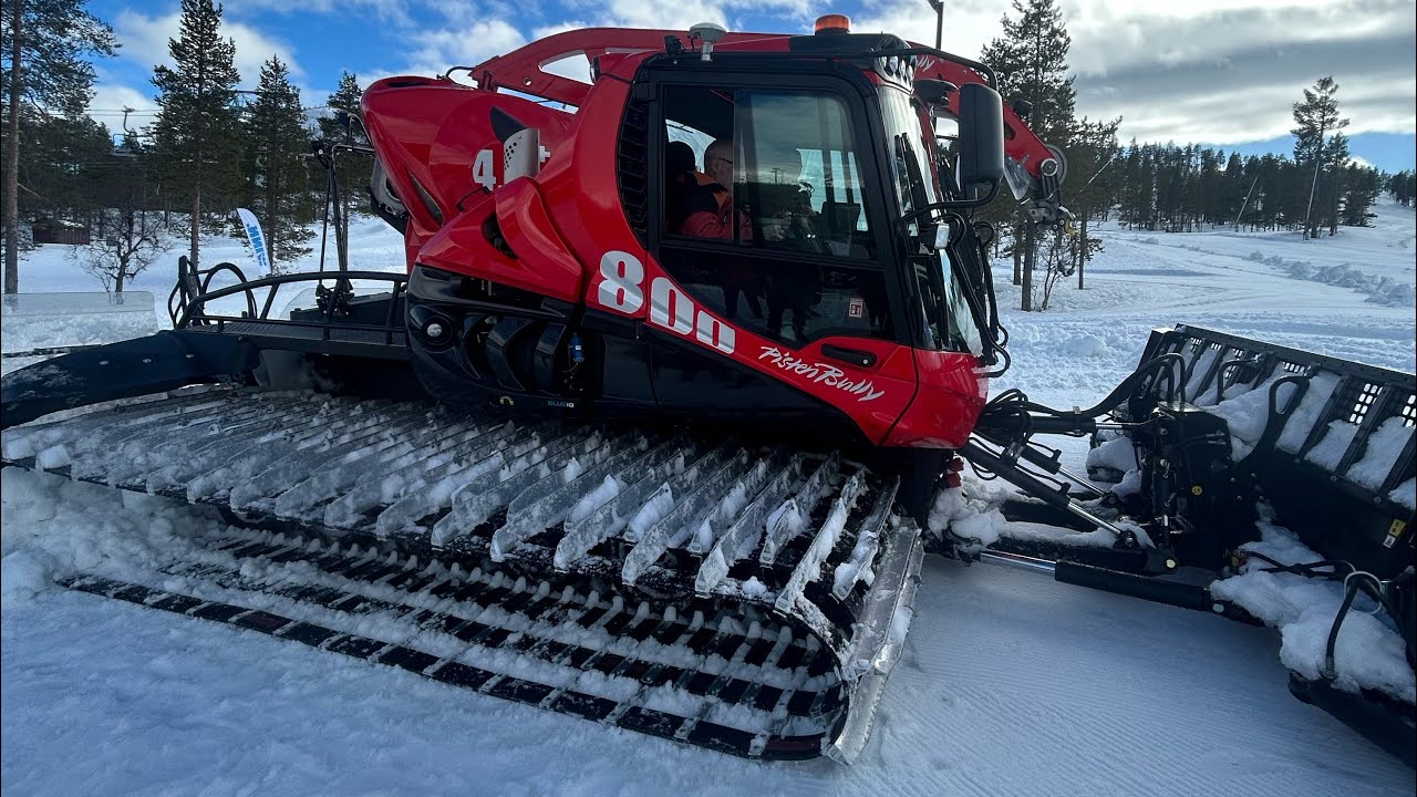 Trying the New PistenBully 800 W and the PB 100 ParkPro.