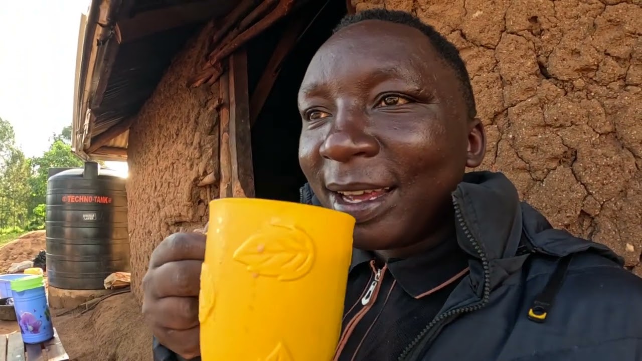 Dancing grandmother serving me a cup of tea @davyjnr3009 @Jonte_Freshi @iammarwa @MatindeAfrica 