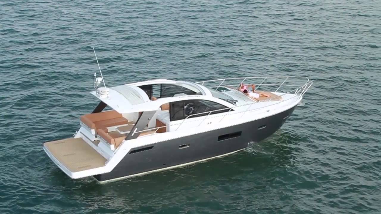 Sealine S450 in Action!