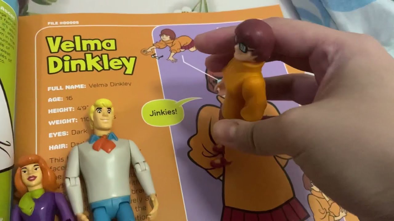 REVIEW: Scooby-Doo! Encyclopedia Book - Scooby Doo, Shaggy R., Daphne B., Fred J., Velma D.