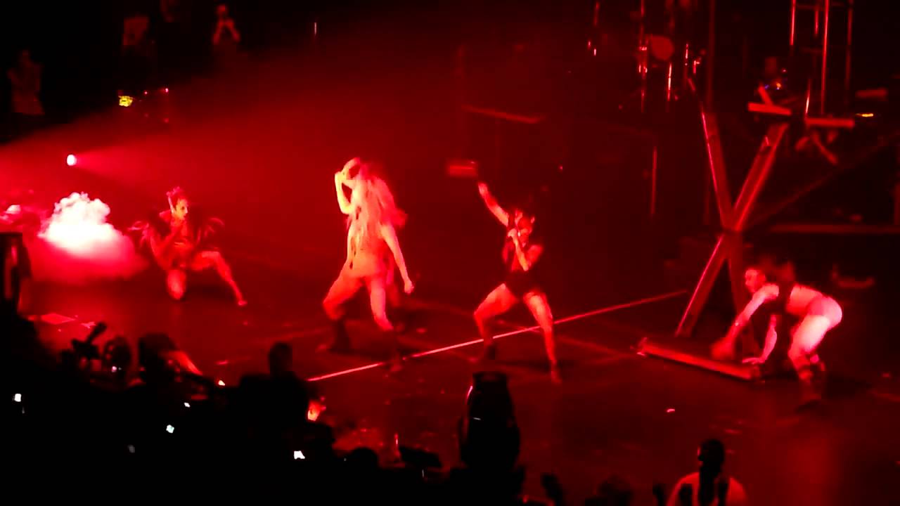 Ke$ha (Get Sleazy Tour 2011) - Cannibal Live at The Apollo London