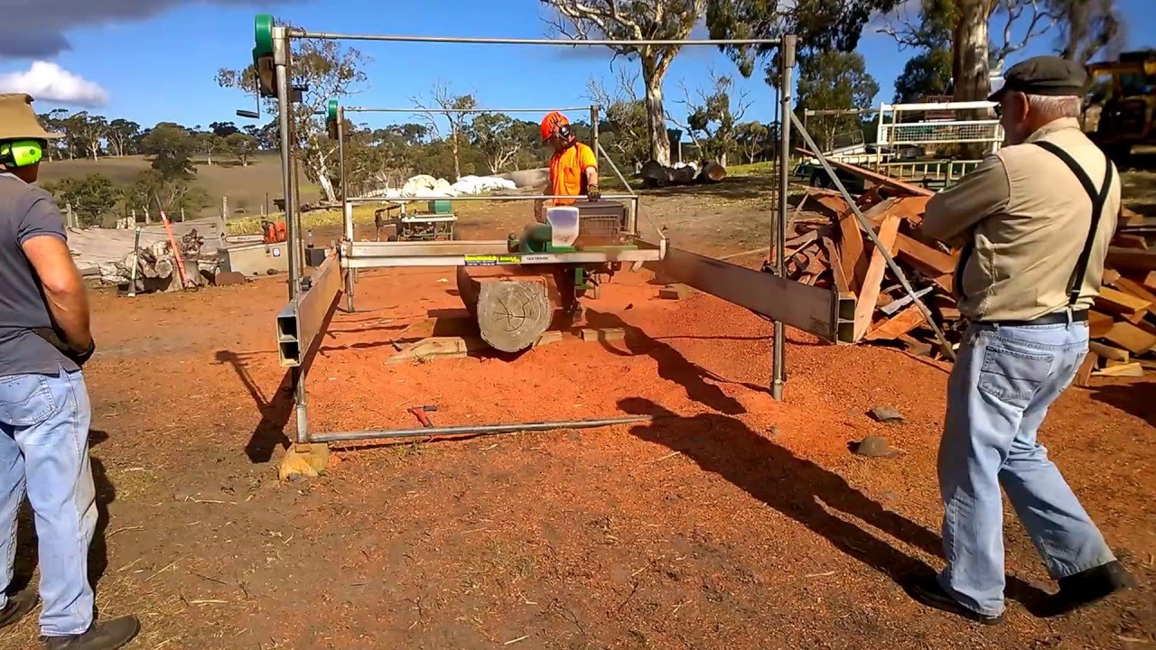 Lucas Mill Job at Inman Valley - Part 3, Cutting 4x4 Red Gum