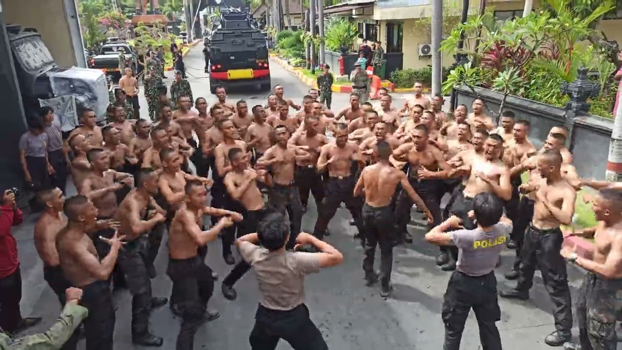 YEL-YEL BAJA BRIMOB BALI 2023