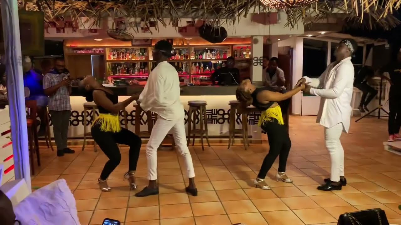 Chorégraphie Phoenix Valve-Salsa-Chacha by Adolphe Sakran … un ami cher qui s’en va 💔💔💔🕊️🕊️🕊️