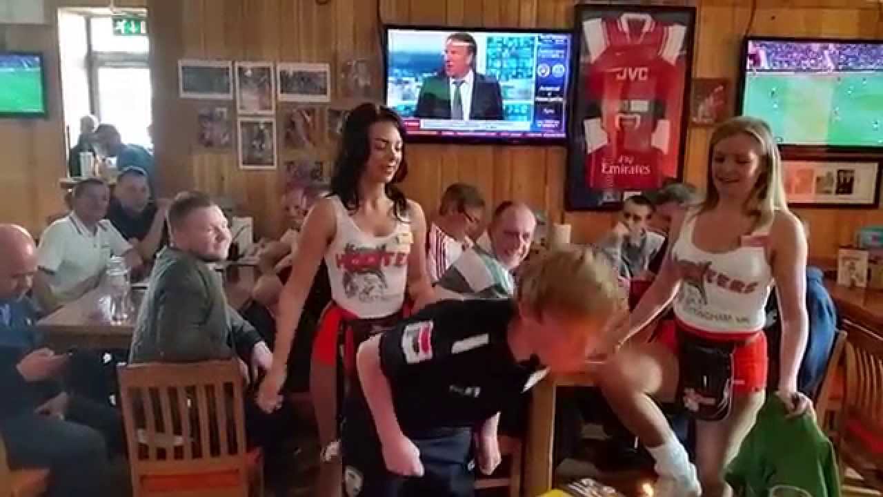 Max 13th Birthday at Hooters Nottingham