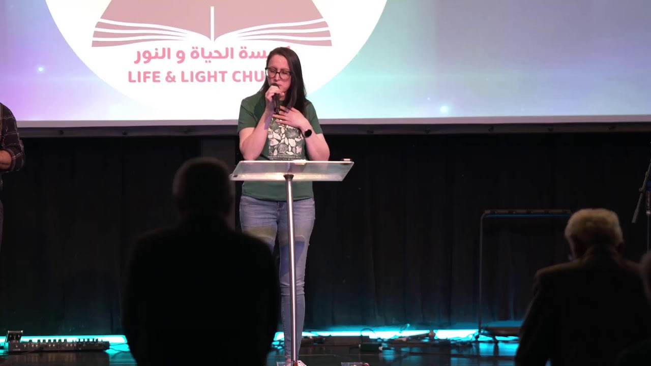 خدمة الأحد : الكلمة مع الأخ همام طويل رسالة بعنوان : انتم نور العالم