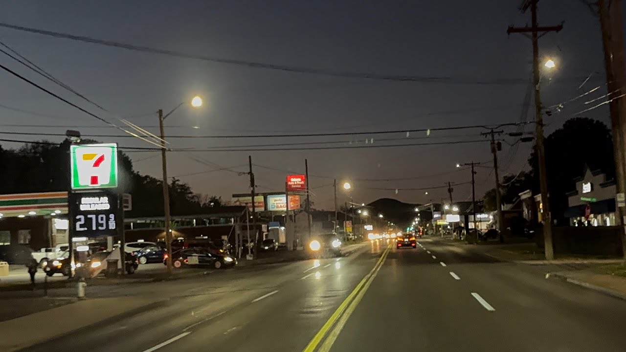 The Streets Of Roanoke, Virginia - Relaxing Night Drive Thru Town