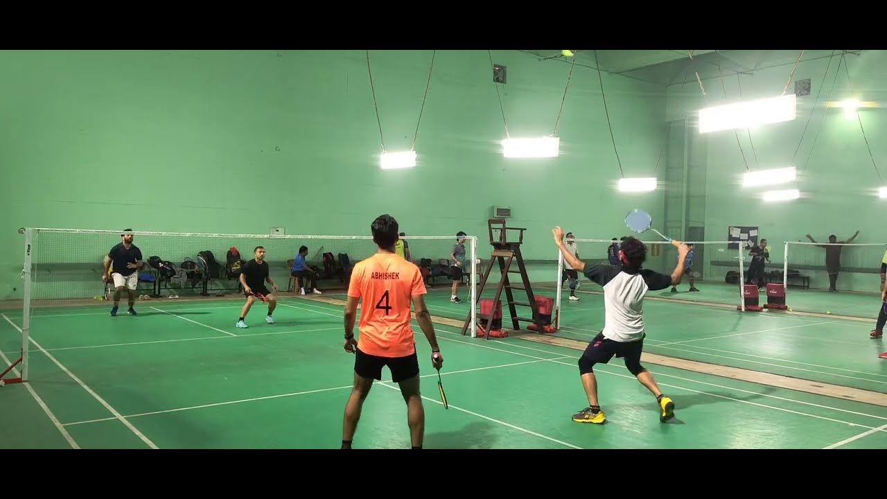 (1302) Prof. Prince & Yuvraj vs. Raju & Abhishek (Shuttler's Clash) Men's #badminton #doubles #iitr