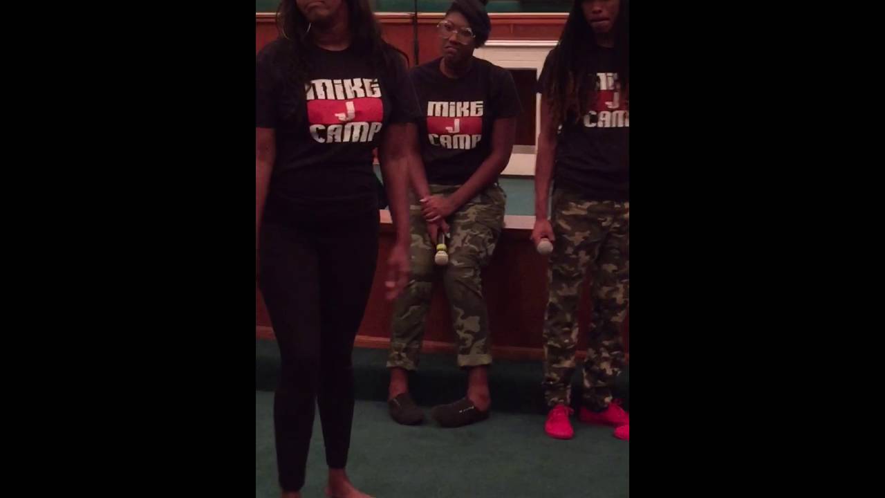 Le'Andria Johnson Ministering 