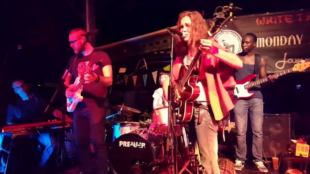 Inga live in Berlin