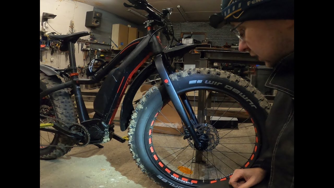 Tunturi eMaxiin lokasuojien asennus | Tunturi eMax installation of fenders