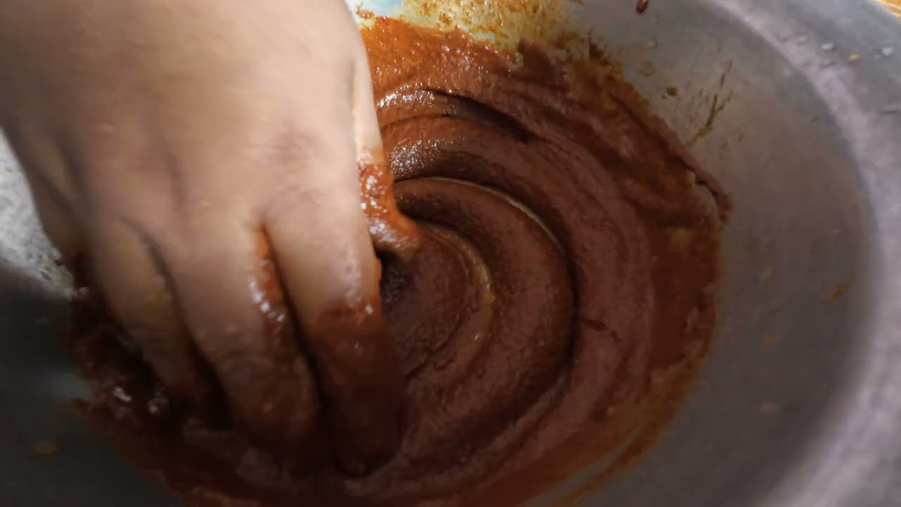 পাঁচ কেজি তেলাপিয়া মাছ বারবিকিউ এর জন্য ম্যারিনেট