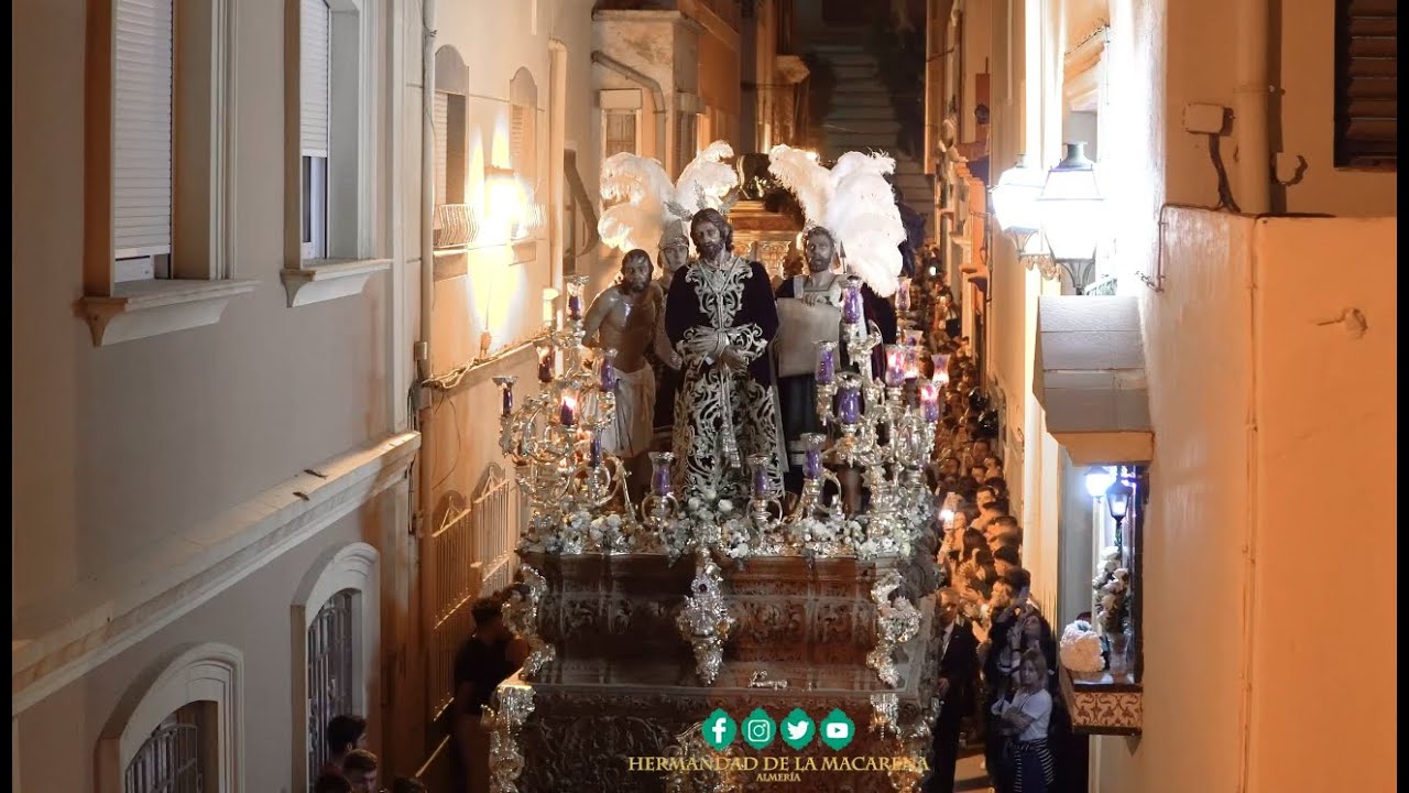 Entrada en el TEMPLO del Señor de la SENTENCIA en la MAGNA de ALMERÍA