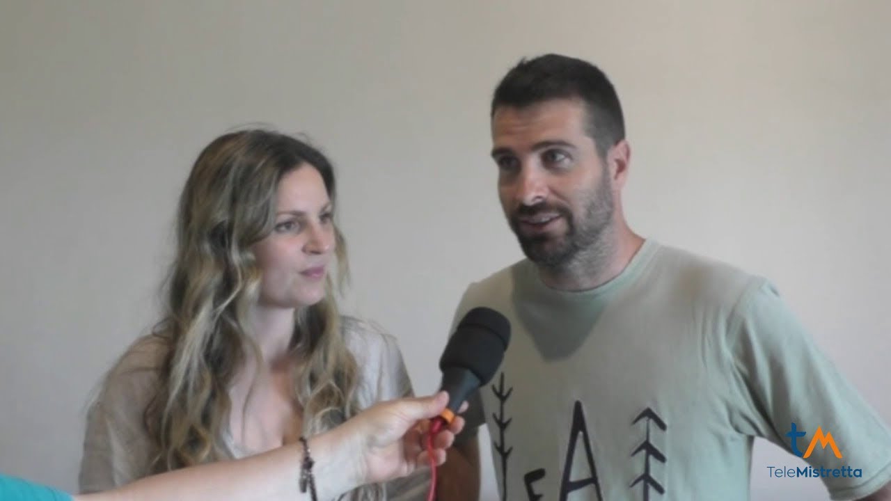 Da giramondo in camper ad abitanti di Motta d'Affermo, la storia di Sarah e Luca