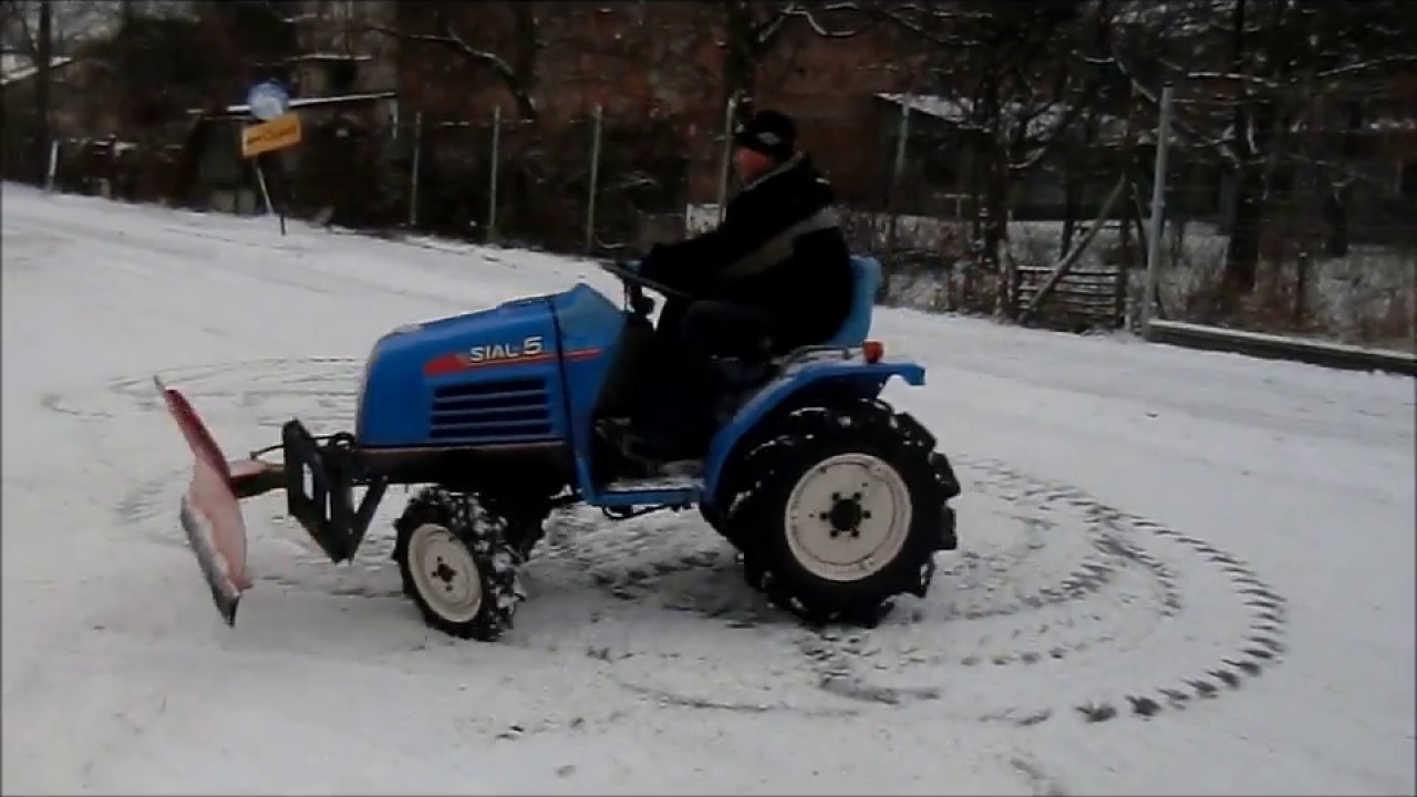 Drift Japońskim Traktorkiem :)) 4x4. Iseki Sial 5F. www.akant-ogrody.pl