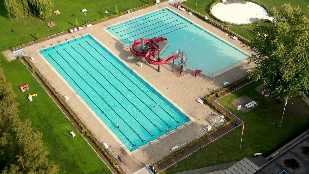 Drohnenflug &uuml;ber den Schwimmpark Twistringen