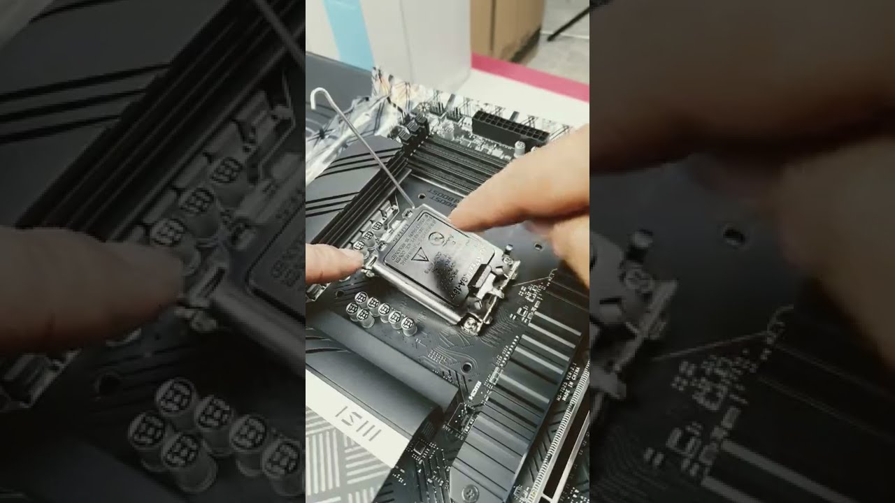 Сокет LGA 1700 12-го поколения (установка процессора)