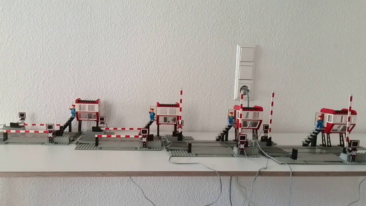 LEGO 7866 level crossing Bahnübergang 12V train Eisenbahn interpoko ballet performance