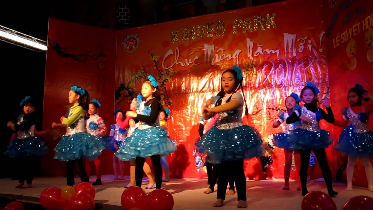 Barbie girl dance - 2A5 Đòan Thị Đỉêm