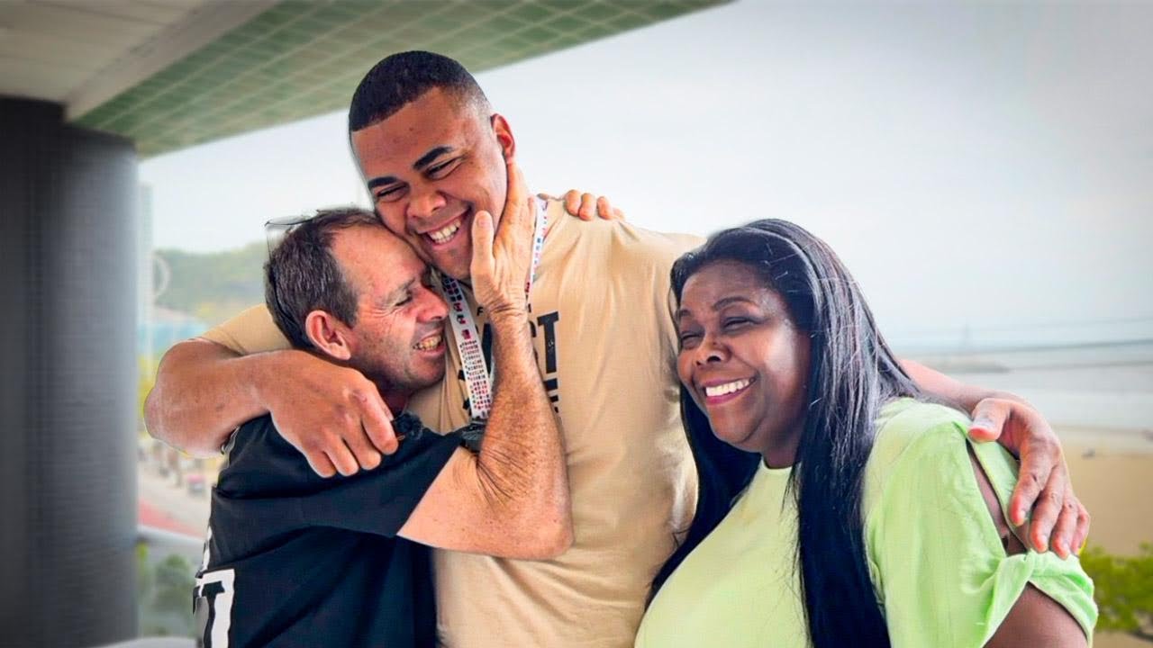 BITELO FICOU EMOCIONADO COM AS PALAVRAS DOS SEUS PAIS 