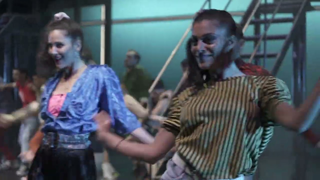 Italy Bares 2022 | “Rewind” | ANNI 80 | coreografie di Thomas Signorelli
