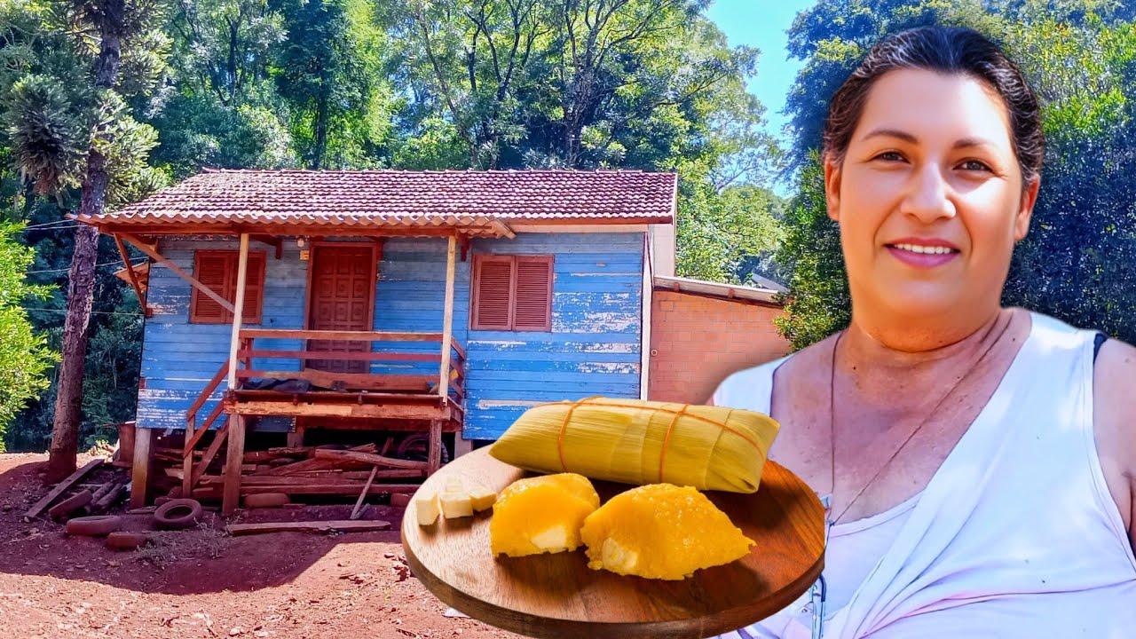 MULHER ALEGRE CRIA MUITOS ANIMAIS E FAZ MUITAS RECEITAS DE PRODUTOS DA ROÇA