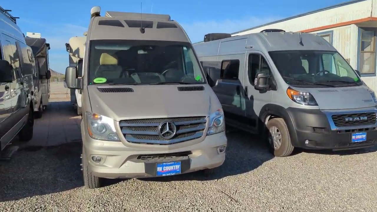 QUARTZSITE AZ: RV's STAGED FOR THE 