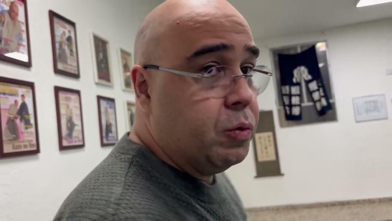 Ogawa Ryu  手裏剣術 SHURIKENJUTSU precisión with a candle Shidoshi Jordan Augusto - impressive!